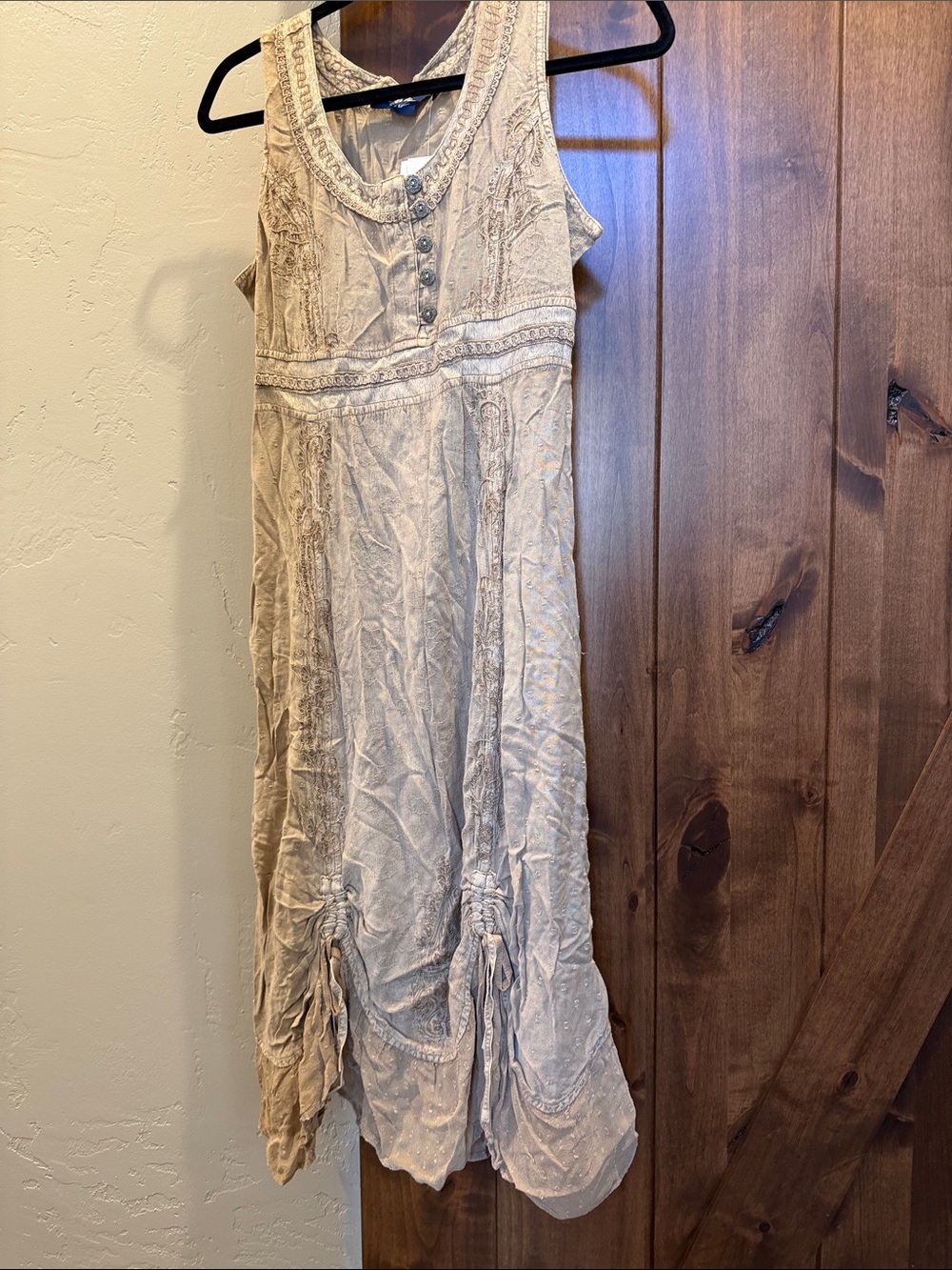 Boho Cream Sleeveless Midi Dress with Lace Trim